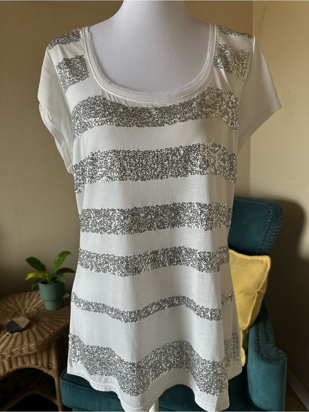 White House Black Market White Sequin Stripe Top Soft Modal Tee Size Large